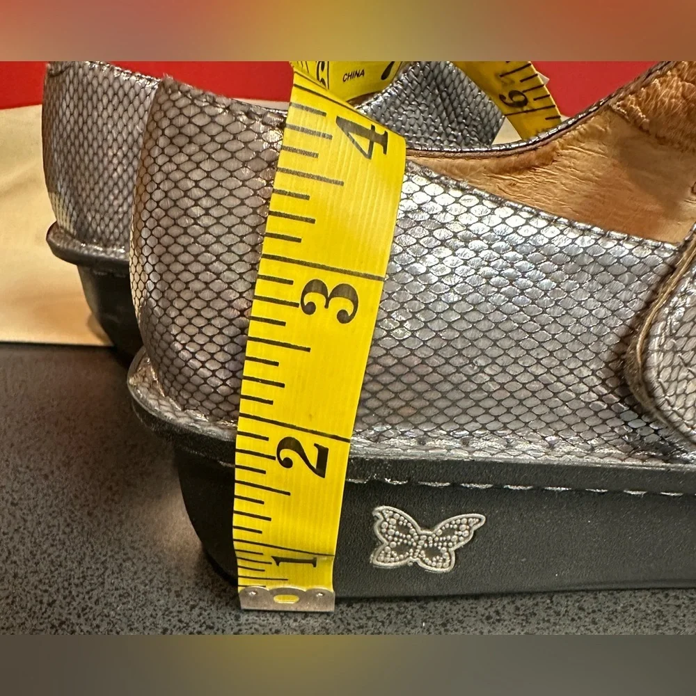 Alegria Paloma Pewter Embossed Leather Mary Janes Shoes Women’s Sz EU40/US9.5-10